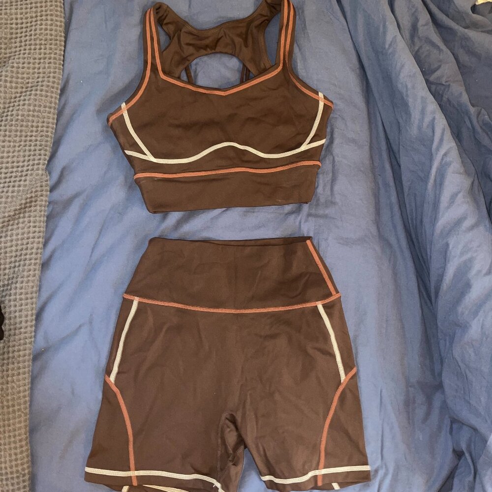 Buff Bunny Workout Set - Brown Sports Bra and Spandex - Small